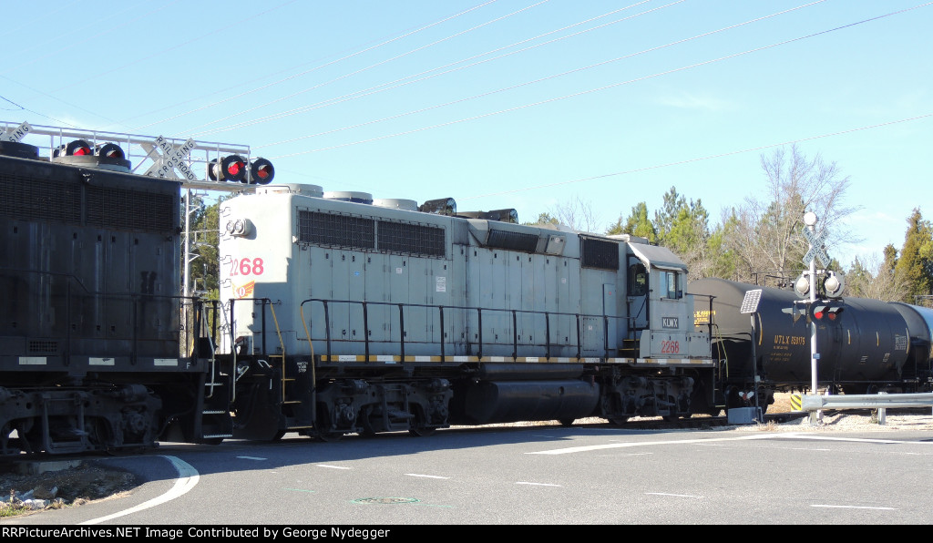 KLWX 2268 / GP38M-2 working on th L&C